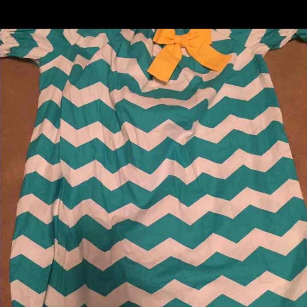 Brand new chevron dress for girls